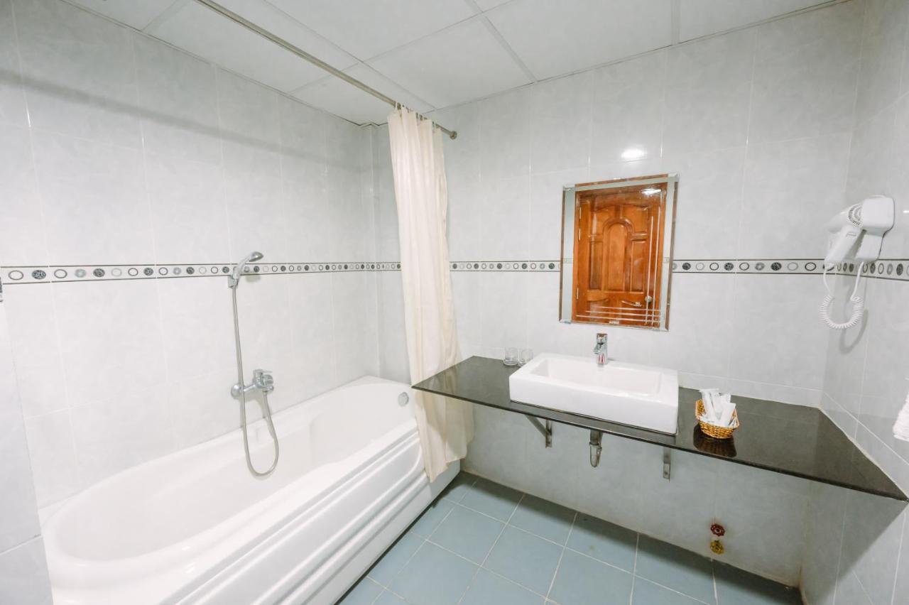 Hoang Duc Hotel Chau Doc Dış mekan fotoğraf